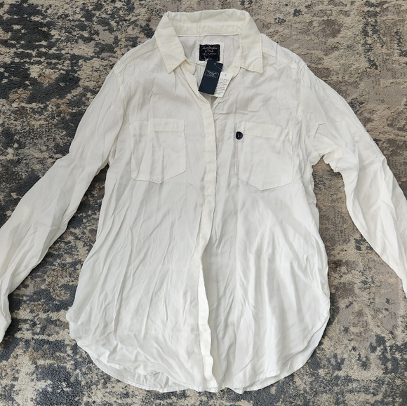 Abercrombie & Fitch | NWT White Button Down - Picture 1 of 6